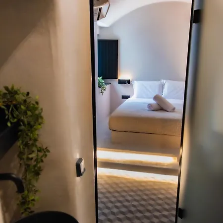 Noir Cave With Private Jacuzzi And Sunset Terrace Villa Pyrgos Kallistis
