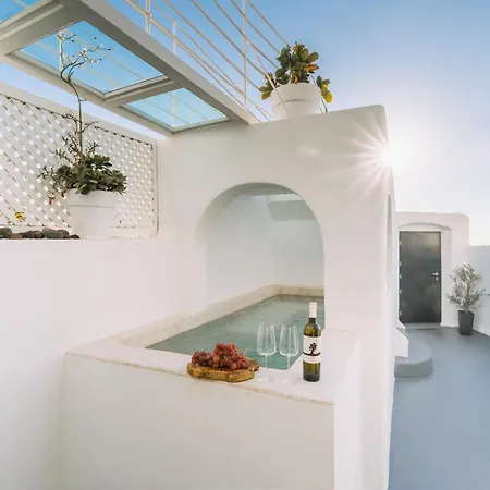 Noir Cave - Private Jacuzzi & Sunset Terrace Villa Pýrgos