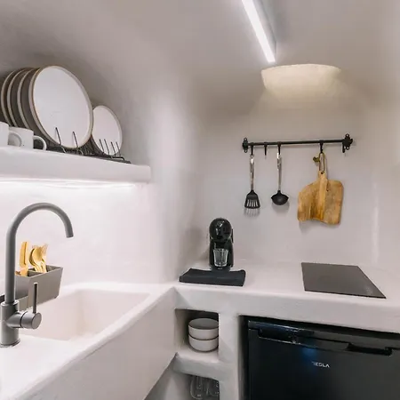 וילה Noir Cave With Private Jacuzzi And Sunset Terrace Pýrgos