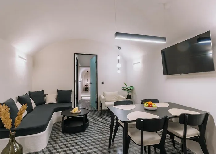 Noir Cave With Private Jacuzzi And Sunset Terrace