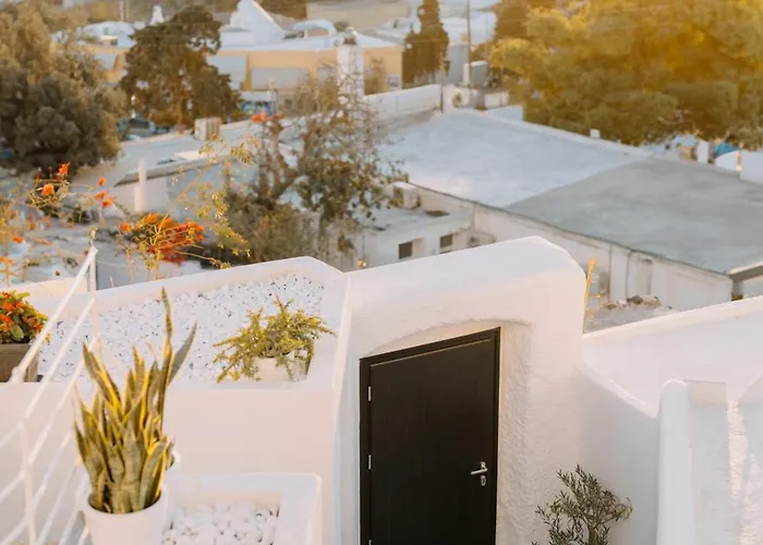 Noir Cave With Private Jacuzzi And Sunset Terrace فيلة Pýrgos